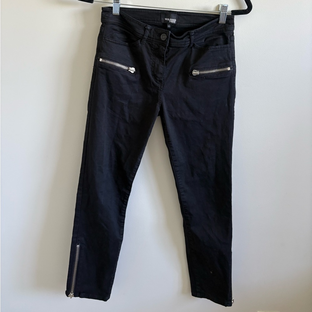 Wilfred Black Ankle Cropped Jeans with Zipper Details